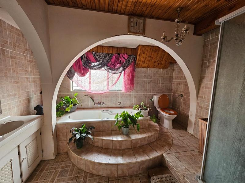 5 Bedroom Property for Sale in Wilkeville North West